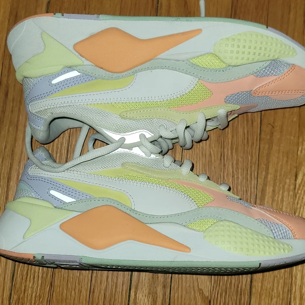Puma - Picture 2 of 2